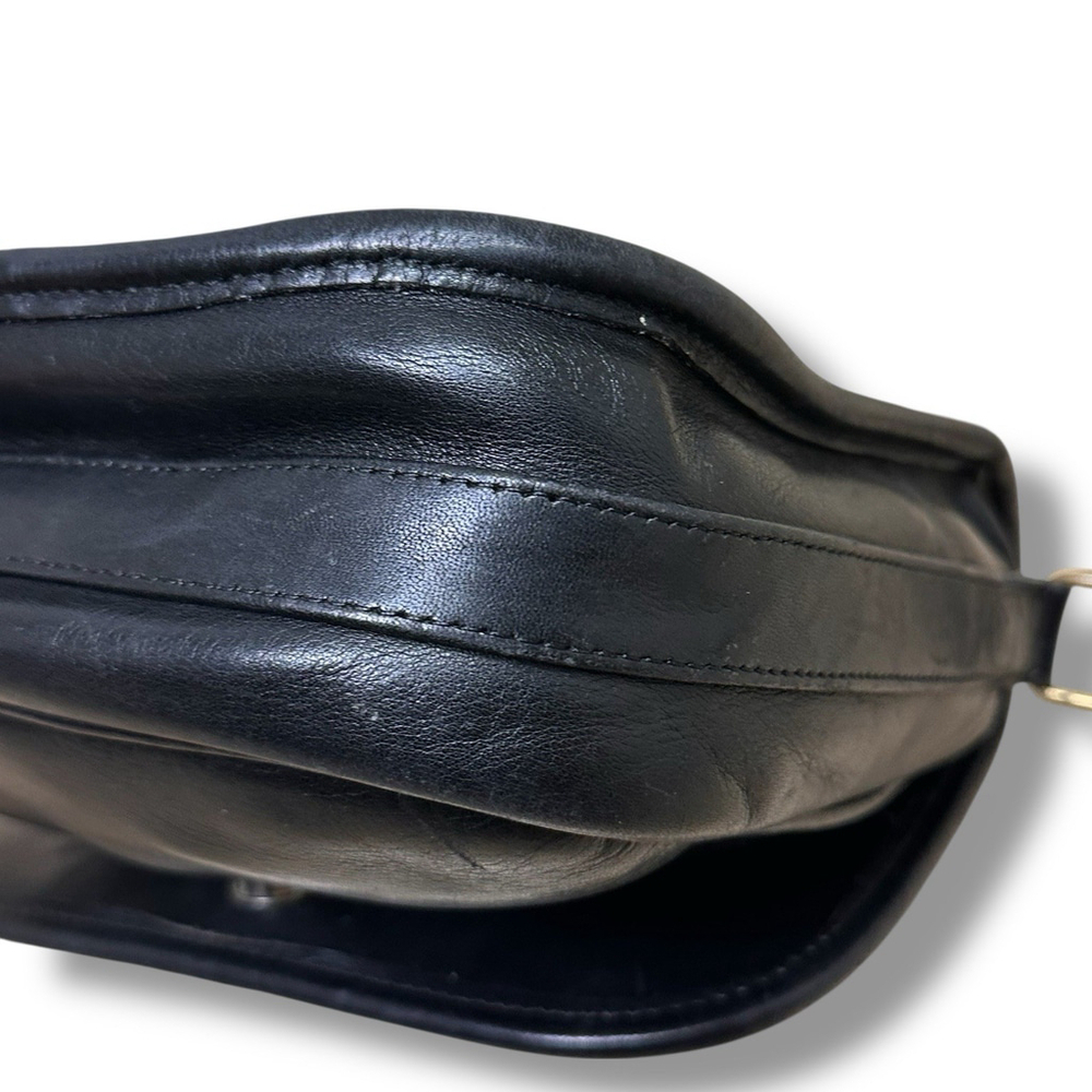 Coach Vintage Tailored Pouch #4110 Black Leather Flap Crossbody Purse 0440-936 - Picture 11 of 16